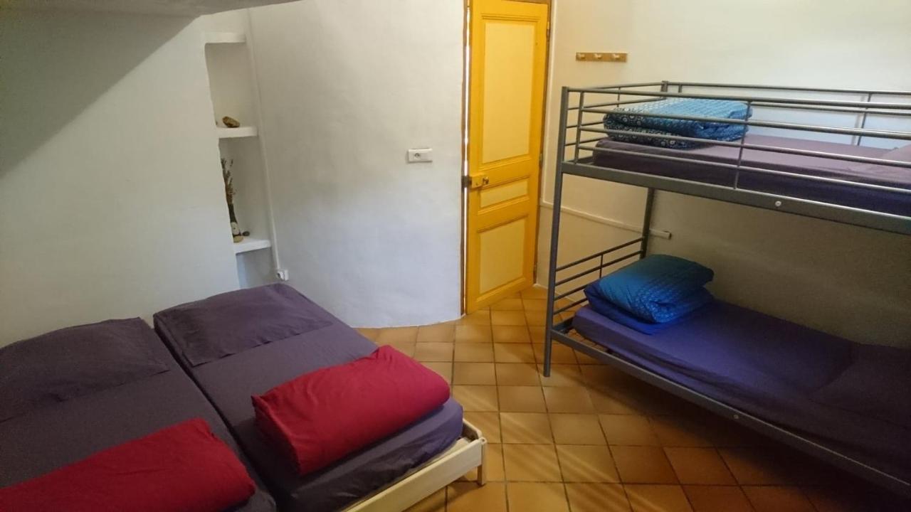 Chambres D'Hotes Gite Saint Roch Tuchan Exterior photo